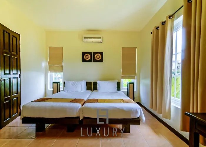 Bali Style 2 Bedroom Villa With Pool - B99