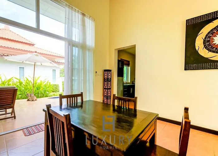 Bali Style 2 Bedroom Villa With Pool - B99