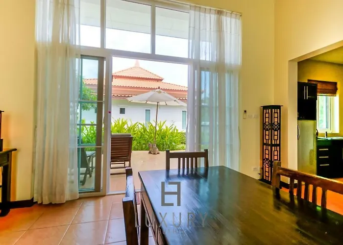 Bali Style 2 Bedroom Villa With Pool - B99