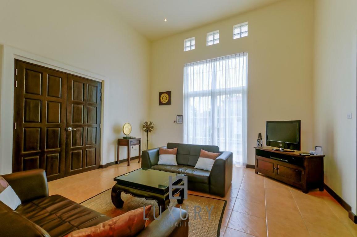 Hébergement de vacances Bali Style 2 Bedroom With Pool - B99 Hua Hin